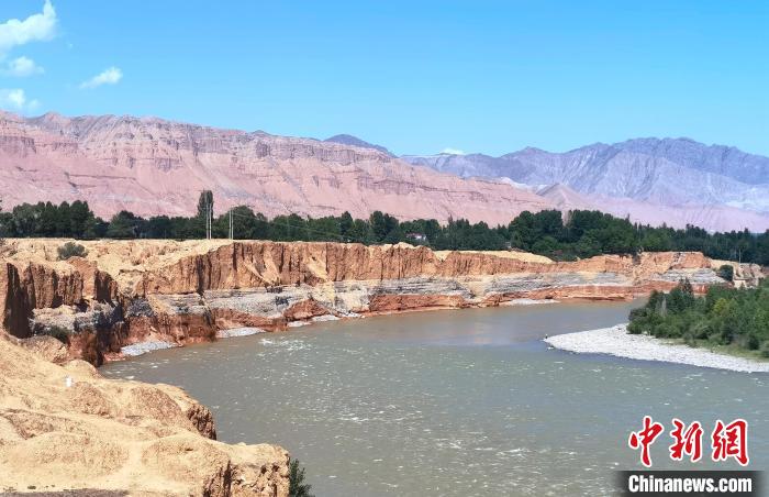 圖為黃河河曲?！埡ｖ?攝