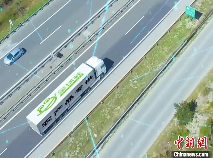 線上一鍵下單，實(shí)體門店本地配送，實(shí)現(xiàn)“即買即送”，“即時(shí)零售”將訂單在電商平臺、實(shí)體門店連接在一起?！∶捞睾眉瘓F(tuán)供圖