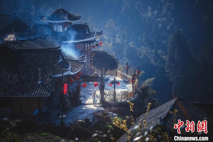 藏于溆浦雁鵝界的古村落?！∷巫娲?攝