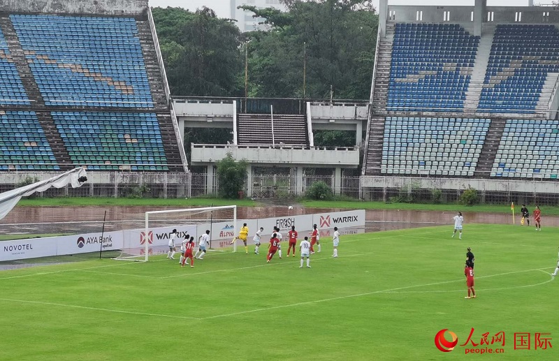 中國臺北隊門前風(fēng)聲鶴唳。人民網(wǎng)記者 李秉新攝