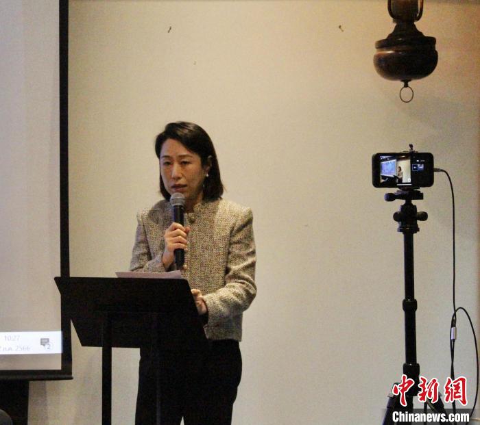 中國(guó)駐泰國(guó)大使館經(jīng)濟(jì)商務(wù)處參贊張瀟瀟致辭。<a target='_blank' href='/' _fcksavedurl='/'><p  align=