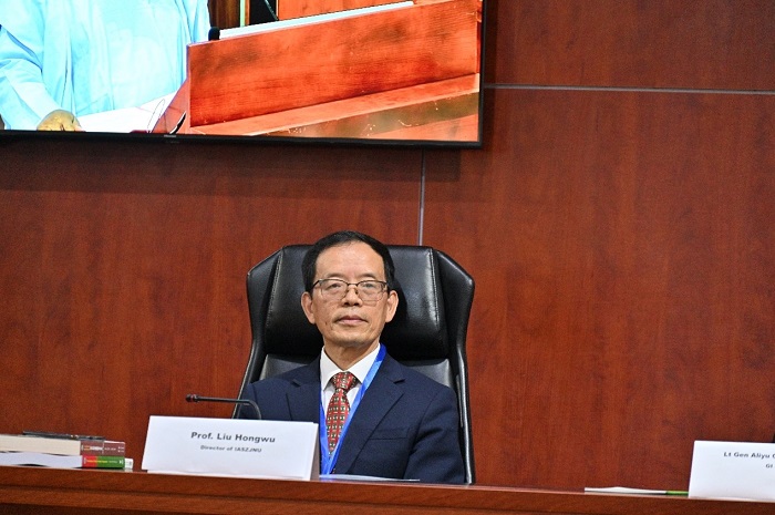 浙江師范大學非洲研究院院長劉鴻武作會議總結(jié)。浙江師范大學非洲研究院供圖