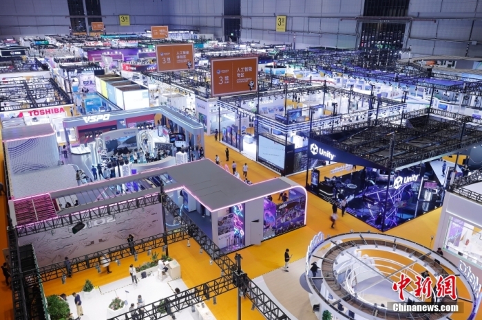 11月5日，第六屆中國(guó)國(guó)際進(jìn)口博覽會(huì)在國(guó)家會(huì)展中心(上海)開(kāi)幕。<a target='_blank' href='/' _fcksavedurl='/'><p  align=