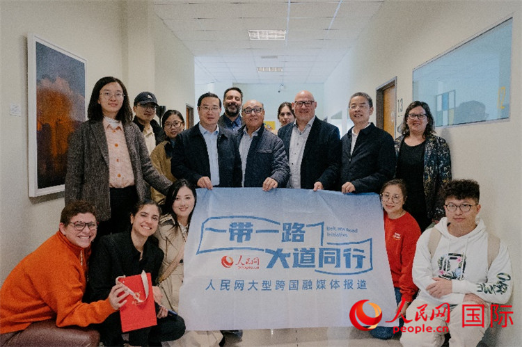 人民網(wǎng)“一帶一路 大道同行”大型跨國(guó)融媒體報(bào)道組走進(jìn)烏拉圭。人民網(wǎng)記者 張若涵攝