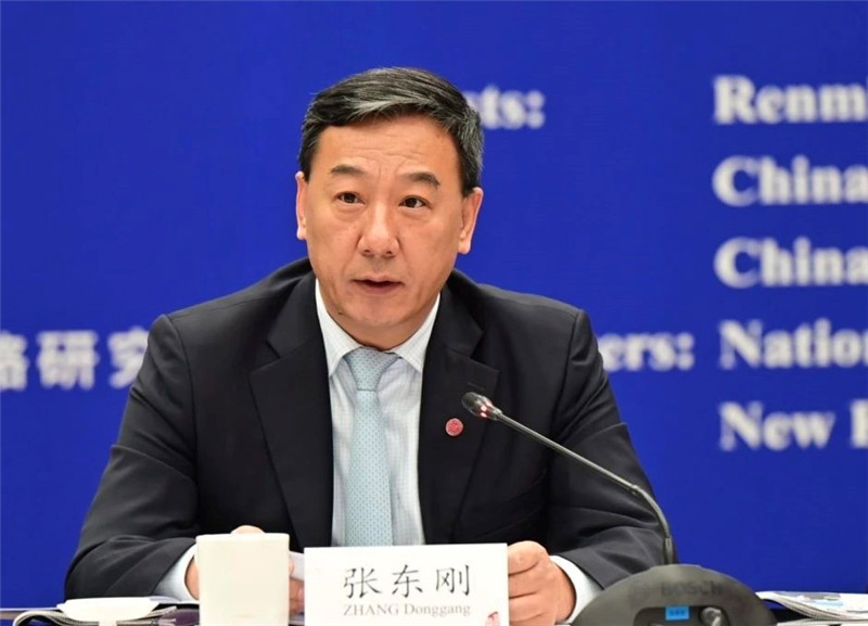 中國(guó)人民大學(xué)黨委書(shū)記、國(guó)家發(fā)展與戰(zhàn)略研究院理事長(zhǎng)張東剛作論壇開(kāi)幕致辭。主辦方供圖