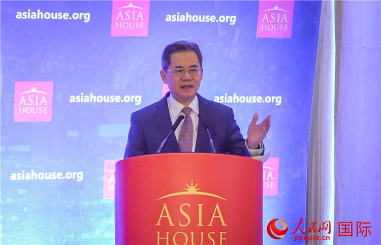 鄭澤光大使強調，中國經濟長期向好的總趨勢不會改變。人民網 郭錦標攝