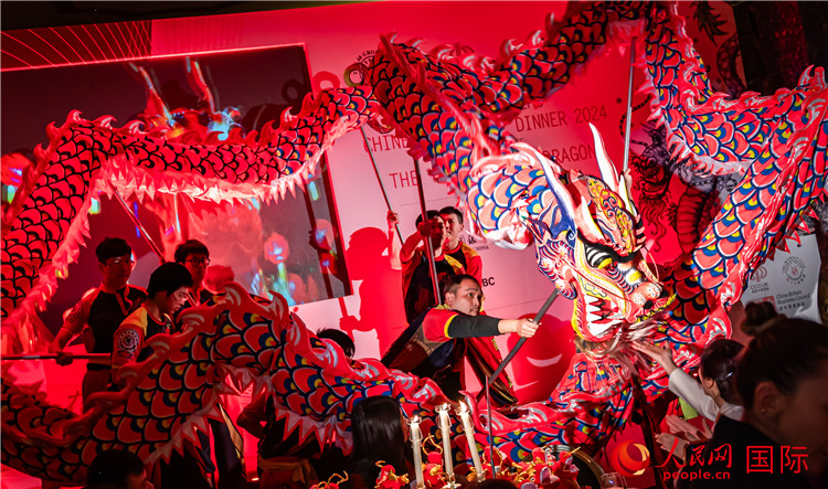 “共慶中國年 共享新機遇”破冰者新春晚宴現(xiàn)場盛況。人民網(wǎng) 郭錦標(biāo)攝