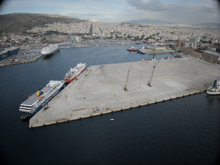 赫拉克萊烏斯?jié)L裝碼頭全景。比雷埃夫斯港港務(wù)局供圖