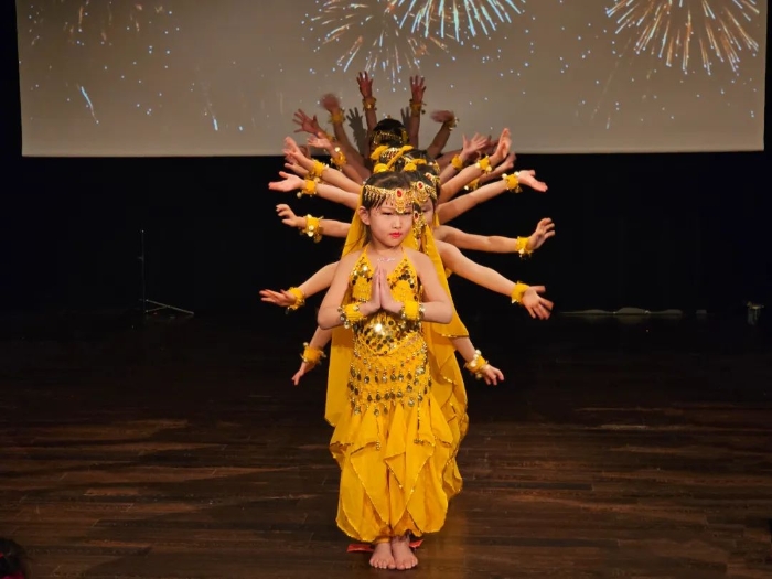 舞蹈《千手觀音》。中國駐瑞典大使館供圖。