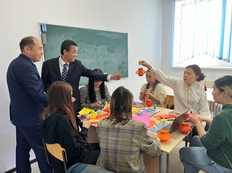 活動現場?？鬃訉W院供圖