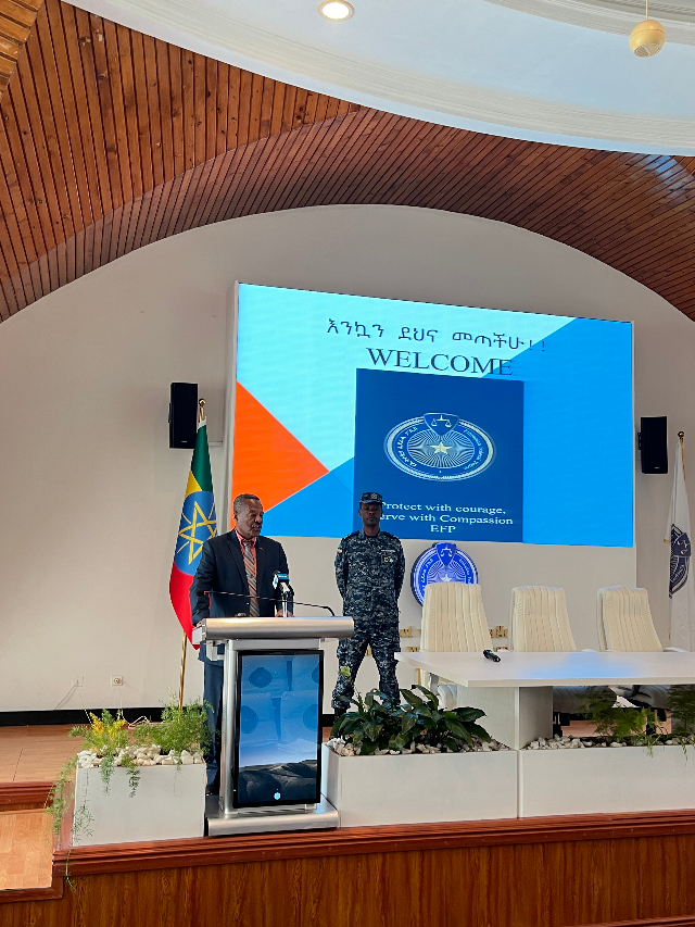 圖為埃塞警察大學(xué)校長梅斯芬·阿貝貝致辭。亞的斯亞貝巴大學(xué)孔子學(xué)院供圖