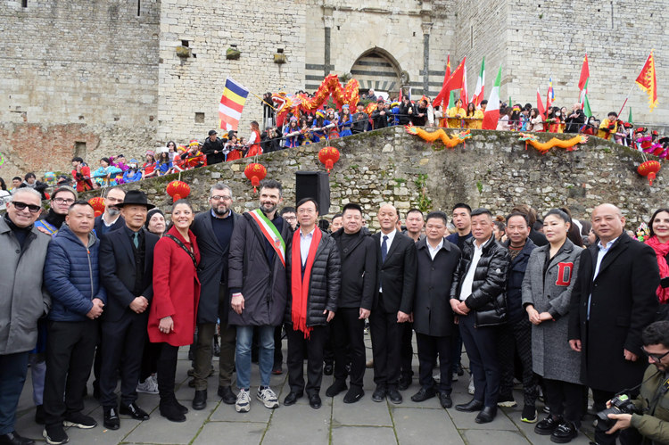 參與活動嘉賓合影。主辦方供圖