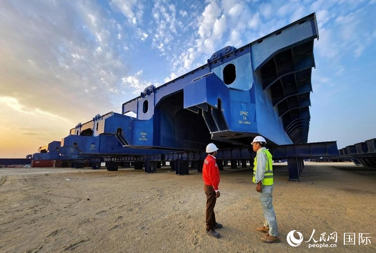 全球最大升船機平臺。人民網(wǎng)記者管克江攝