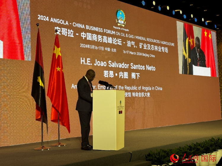 安哥拉駐華大使若昂·內(nèi)圖。人民網(wǎng)記者 張榮攝