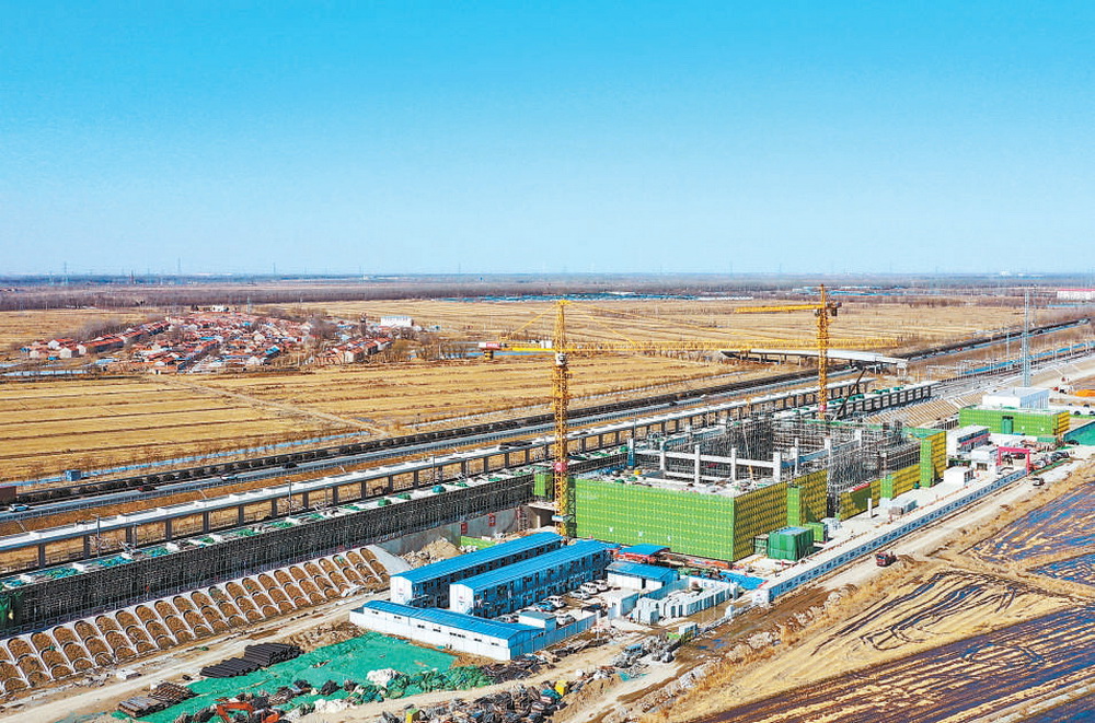 2月26日拍攝的建設(shè)中的京濱鐵路周良站（無(wú)人機(jī)照片）。