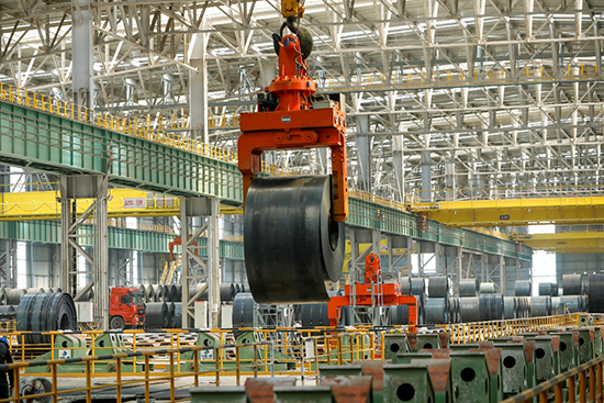 豐南區(qū)臨港經(jīng)濟(jì)開(kāi)發(fā)區(qū)的河北縱橫集團(tuán)豐南鋼鐵有限公司實(shí)景。 李秀清攝