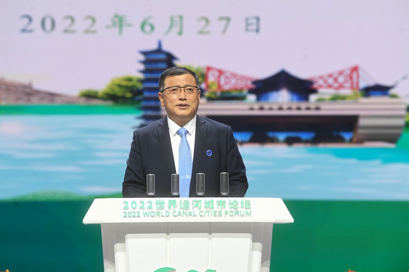 揚州市委常委、常務副市長陳鍇竑作推介發(fā)言。邵丹攝