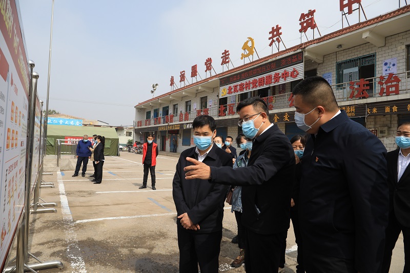 張農(nóng)壽在晉源街道北瓦窯村調(diào)研抓黨建促基層治理能力提升專項行動落實工作。