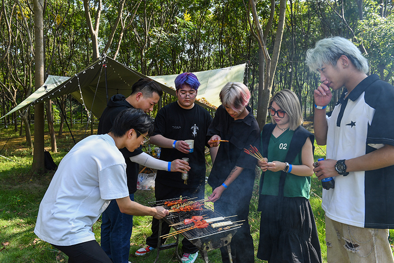 從馬達(dá)加斯加到肥東，楊晉打理的雨悅山房深受年輕人的喜愛。吳芳攝