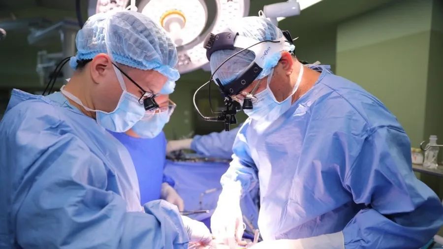 17歲少年咳嗽發(fā)熱15天，找不到感染原因！一查心臟更嚇人！上海醫(yī)生出手→