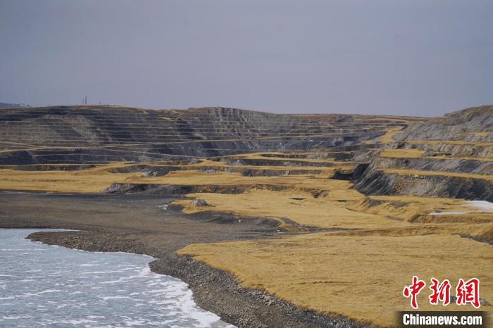 圖為青海省海西蒙古族藏族自治州天峻縣木里礦區(qū)?！●R銘言 攝