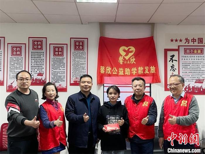 在湘求學的西藏女孩：“我淋過雨，也想努力為別人撐把傘”