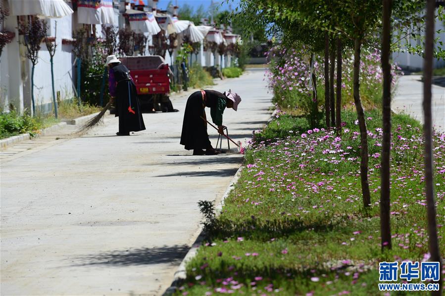 (脫貧攻堅)(1)西藏日喀則:建檔立卡貧困戶住進(jìn)新村