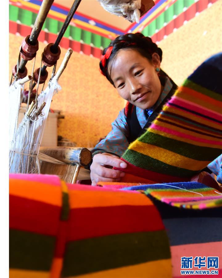 (脫貧攻堅)(2)西藏日喀則:建檔立卡貧困戶住進(jìn)新村