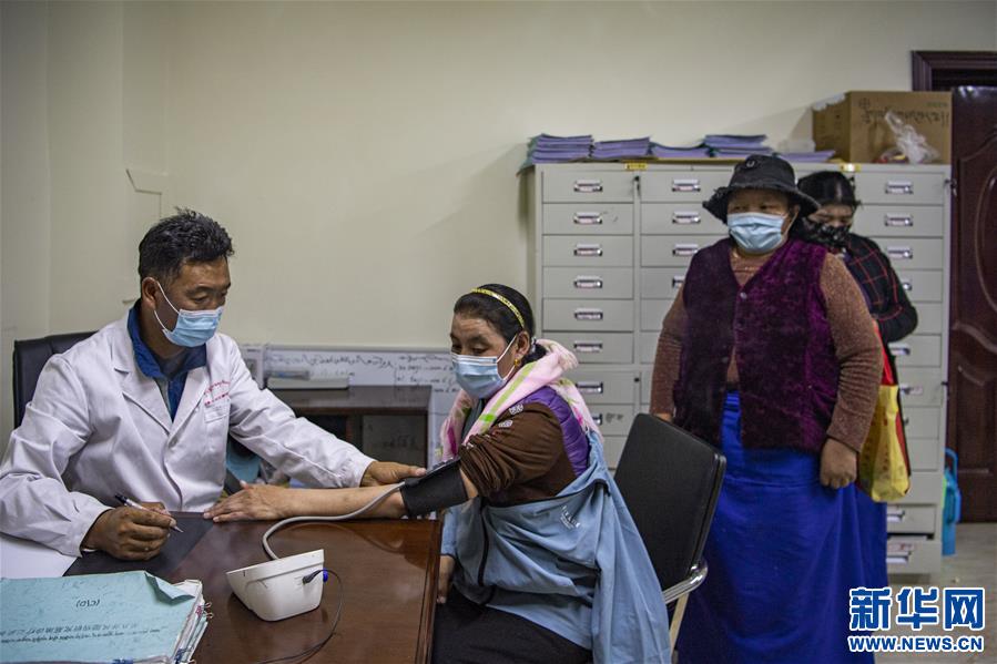 （新華全媒頭條·走向我們的小康生活·圖文互動(dòng)）（6）扎西德勒，我們的新家園——西藏易地扶貧搬遷搬出幸福美好新生活