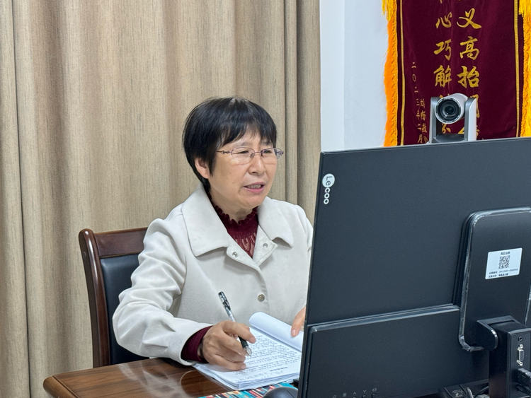 改革沃土綻放法治之花——“全國(guó)網(wǎng)絡(luò)普法行安徽站”活動(dòng)采訪團(tuán)走進(jìn)小崗村