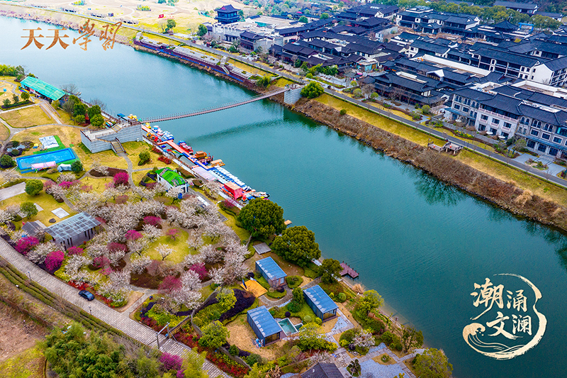 2025年2月17日，浙江紹興，嵊州市越劇小鎮(zhèn)和濕地公園梅花盛開。