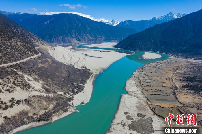 航拍米林丹娘佛掌沙丘景點。　何蓬磊 攝