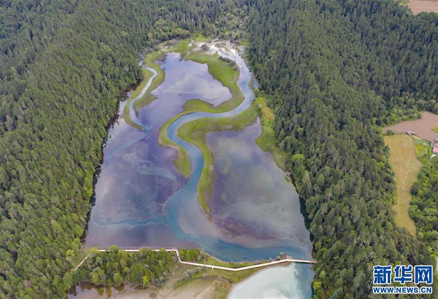 (新華視界)(1)隱秘的高原草湖