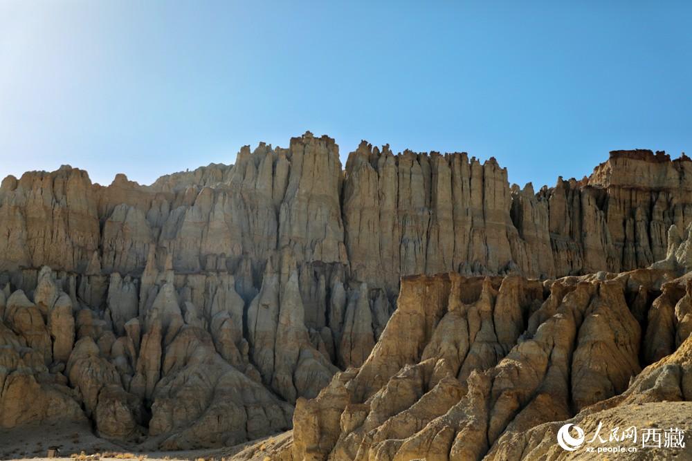 札達(dá)土林。人民網(wǎng) 李海霞攝