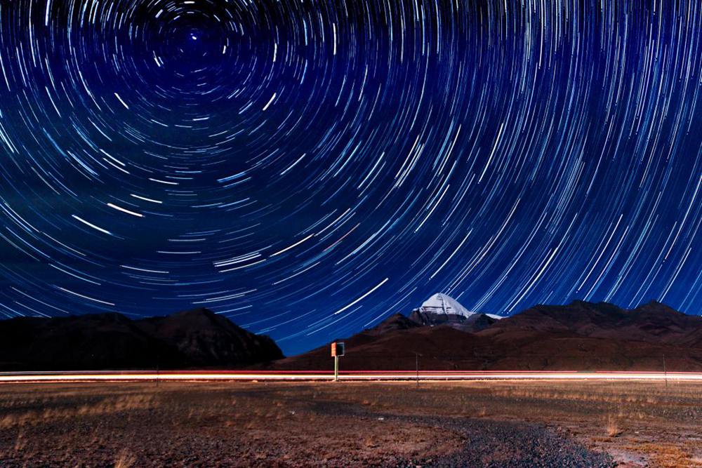 星垂平野闊。貢覺群培攝