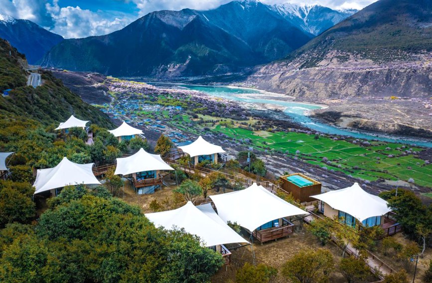 依托桃花資源，打造文旅產(chǎn)業(yè)。 張靜攝