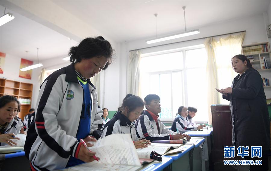 （體育·專題）（22）足球——踢球吧！草原女孩