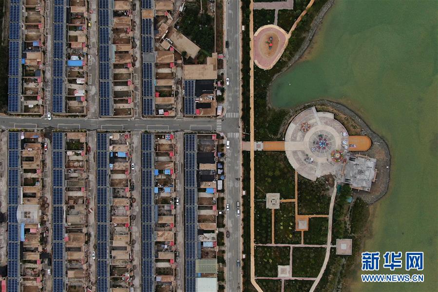 (走向我們的小康生活)(3)德吉村:黃河岸邊的美麗嬗變