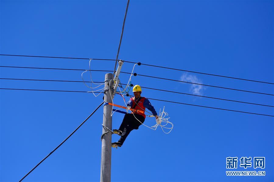 （走向我們的小康生活）（7）青?，敹啵狐S河源的幸福村