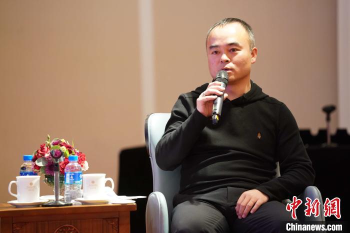 圖為<a target='_blank' >中新社</a>青海分社社長胡鐘藝就加強瀾湄流域新聞報道發(fā)表觀點?！√K丹 攝