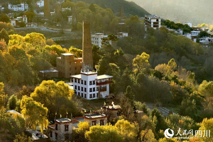 丹巴美景。李永安攝