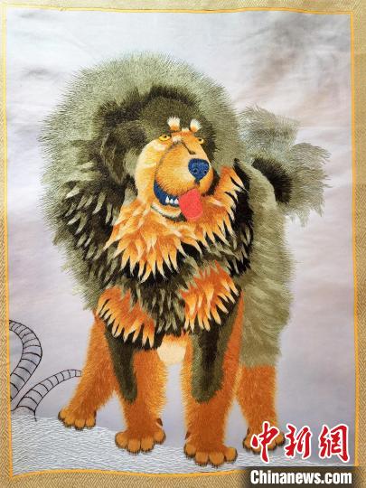 圖為藏繡作品?！∑钤鲚?攝