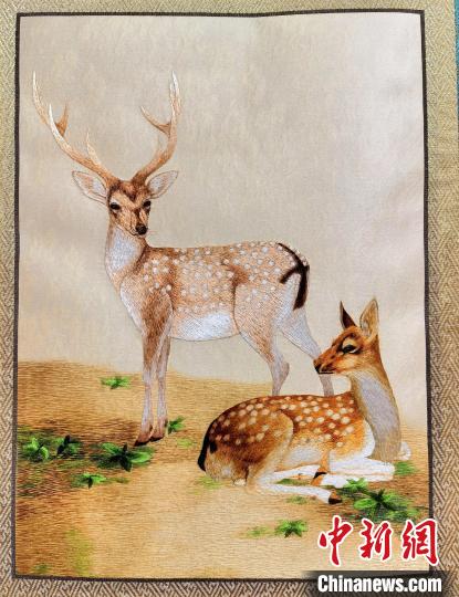 圖為藏繡作品。　祁增蓓 攝