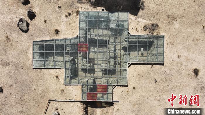 圖為被稱為“九層妖塔”的熱水墓群一號大墓?！●R銘言 攝