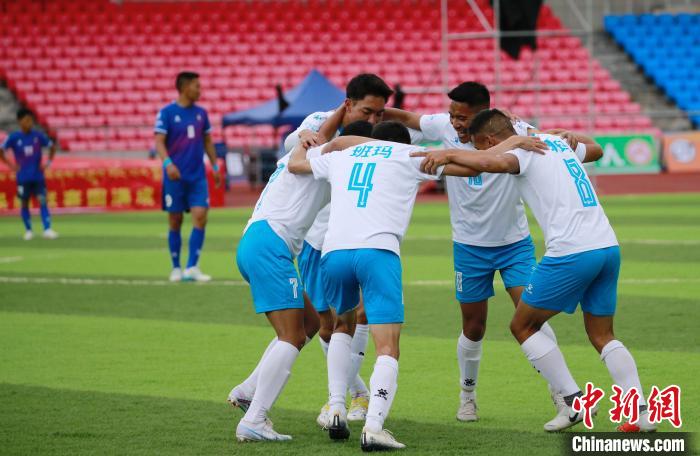 圖為班瑪隊(duì)隊(duì)員慶祝進(jìn)球?！●R銘言 攝