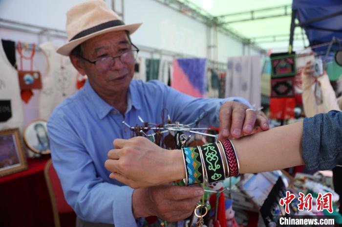 青海格爾木：保護(hù)挖掘、活態(tài)傳承45項(xiàng)非遺