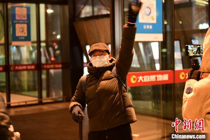 1月9日晚剛到沈陽(yáng)?！¤F西區(qū)委宣傳部 攝