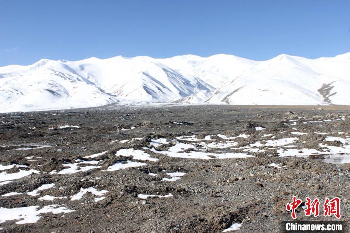 2019年10月冰體融化后遺留下的碎屑物。中科院青藏高原所 供圖