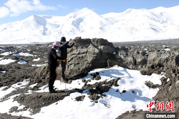 2019年10月冰體融化后遺留下的碎屑物。中科院青藏高原所 供圖