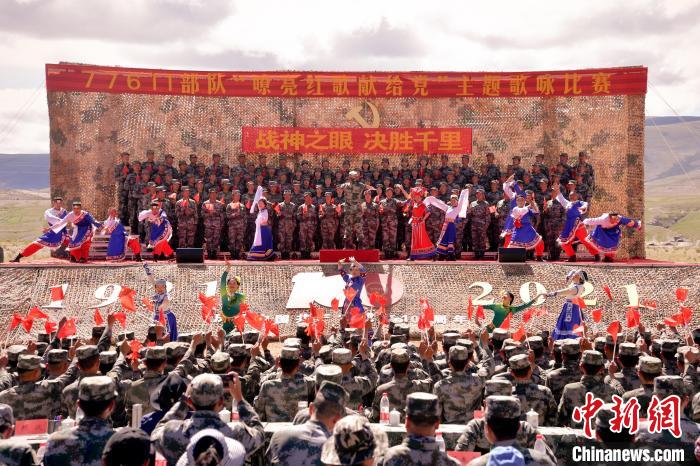 圖為主題歌詠比賽活動(dòng)現(xiàn)場(chǎng)。　馬成鎖 　攝